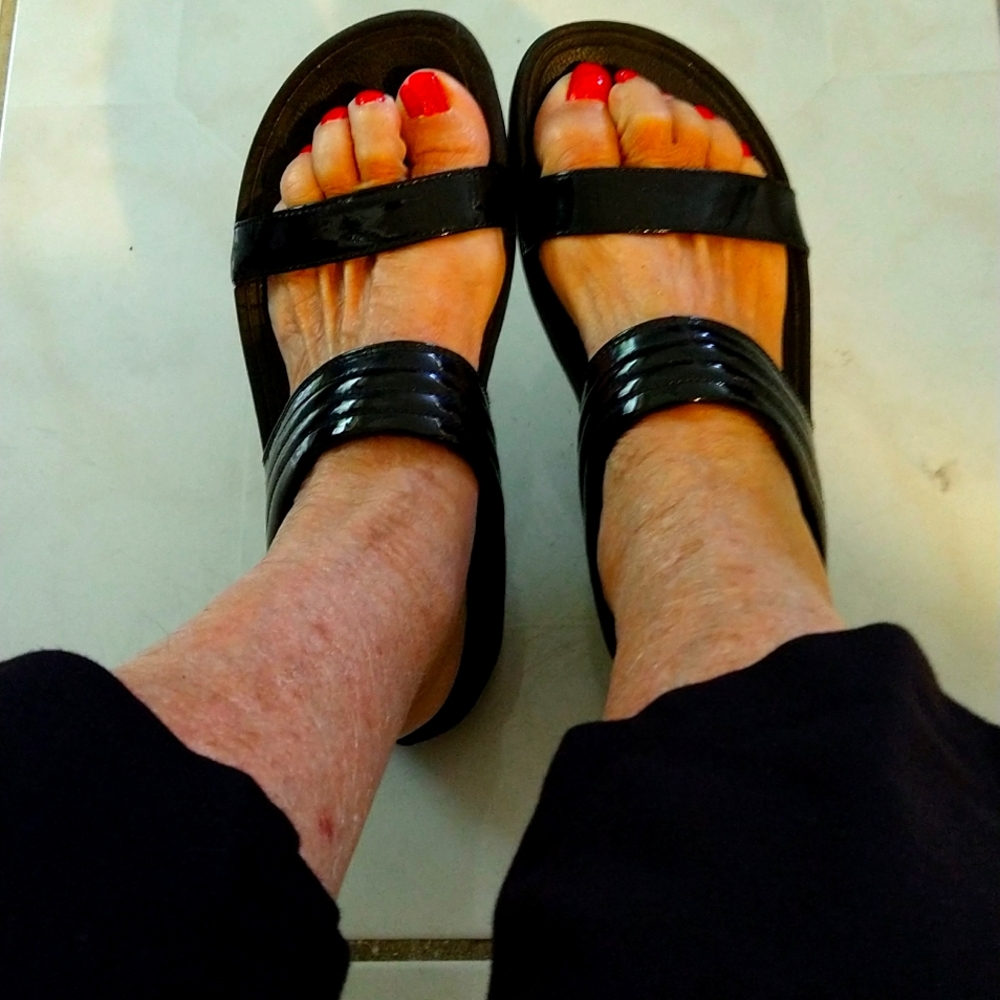 women's Fitflop brand sandals